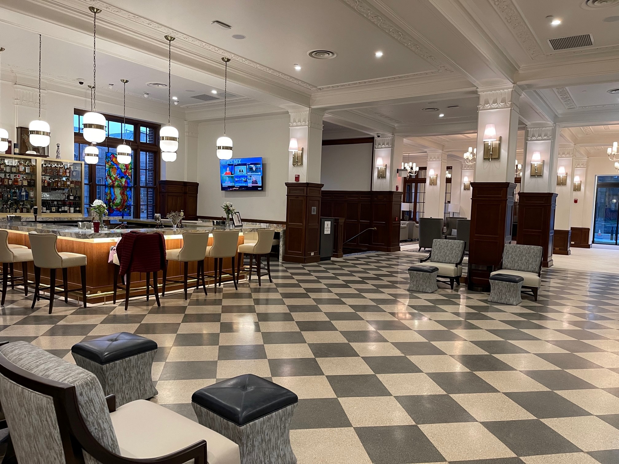 Hotel Yorktowne Interior Bar